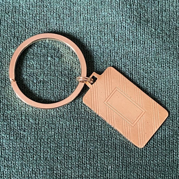 Colibri Gold Electroplated Keychain - Picture 6 of 16